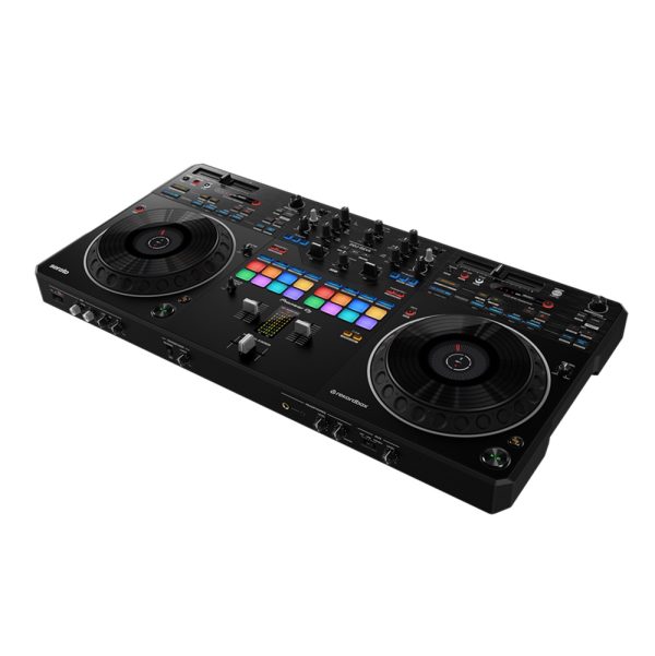 The Pioneer DJ DDJ-REV5 is a new-generation controller with Serato DJ Pro and rekordbox compatibility - Image 2