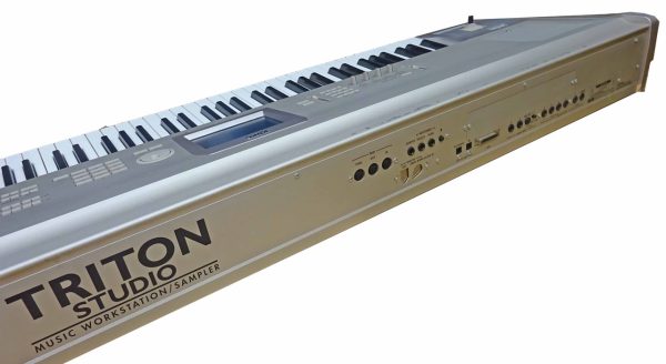 Korg Triton Studio 76-Key Workstation/Sampler Keyboard CG00Z0Y - Image 2