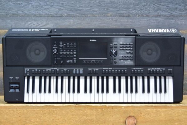 Yamaha PSR-SX900 Arranger Workstation Keyboard essentials bundle - Image 2